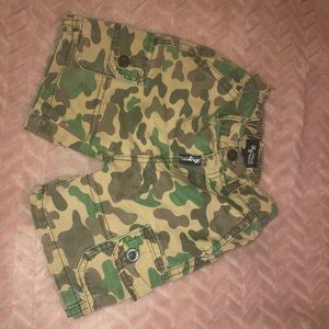 Lrg camo cargos